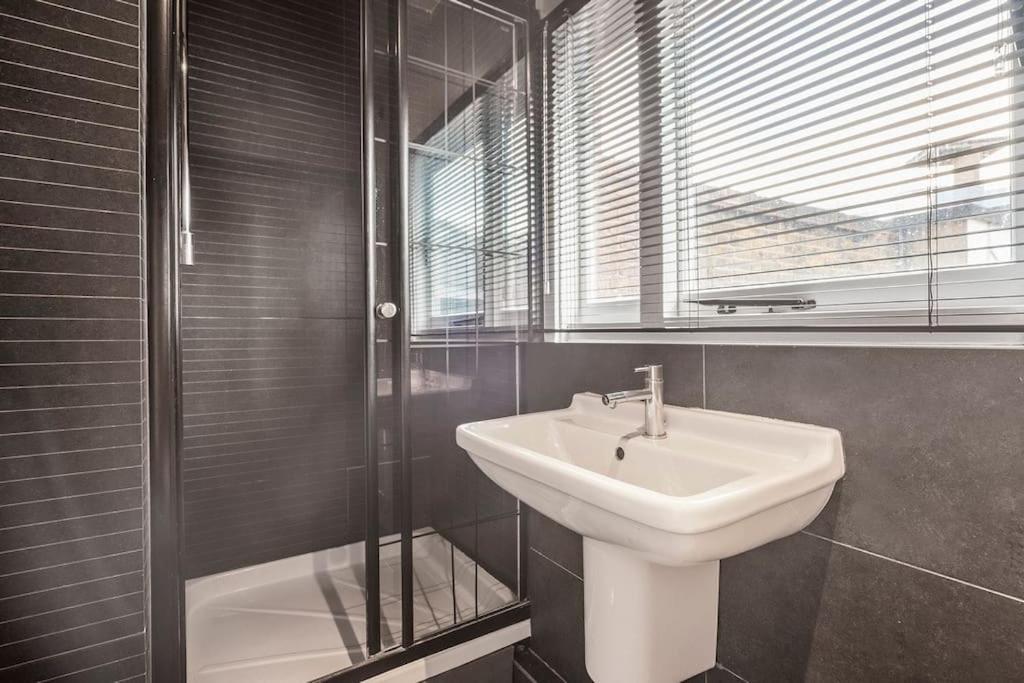 Spacious Home On Chapel Market London Exterior photo